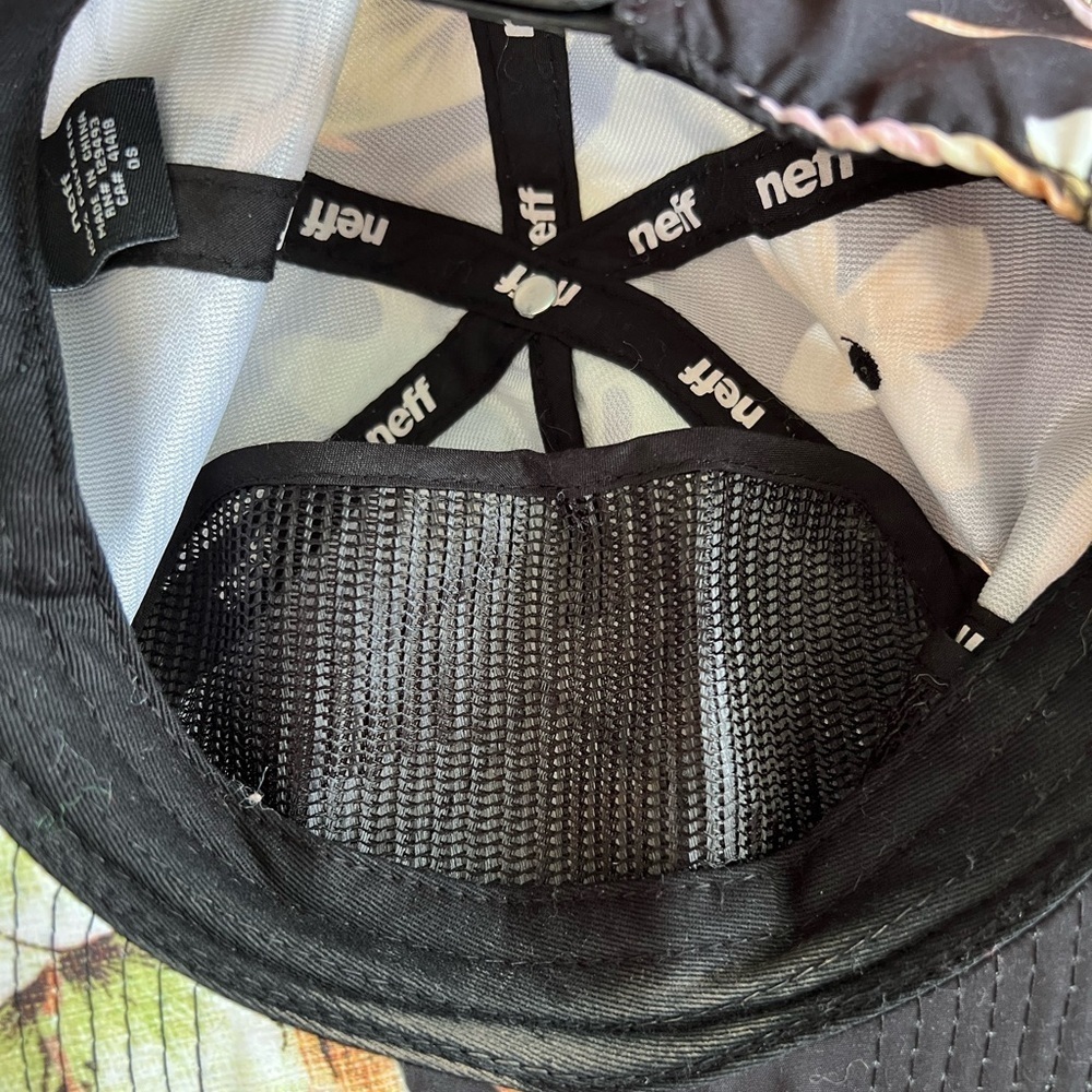 Floral Black Cap by Fresh Neff Company, EUC, one size fits all - Picture 5 of 5